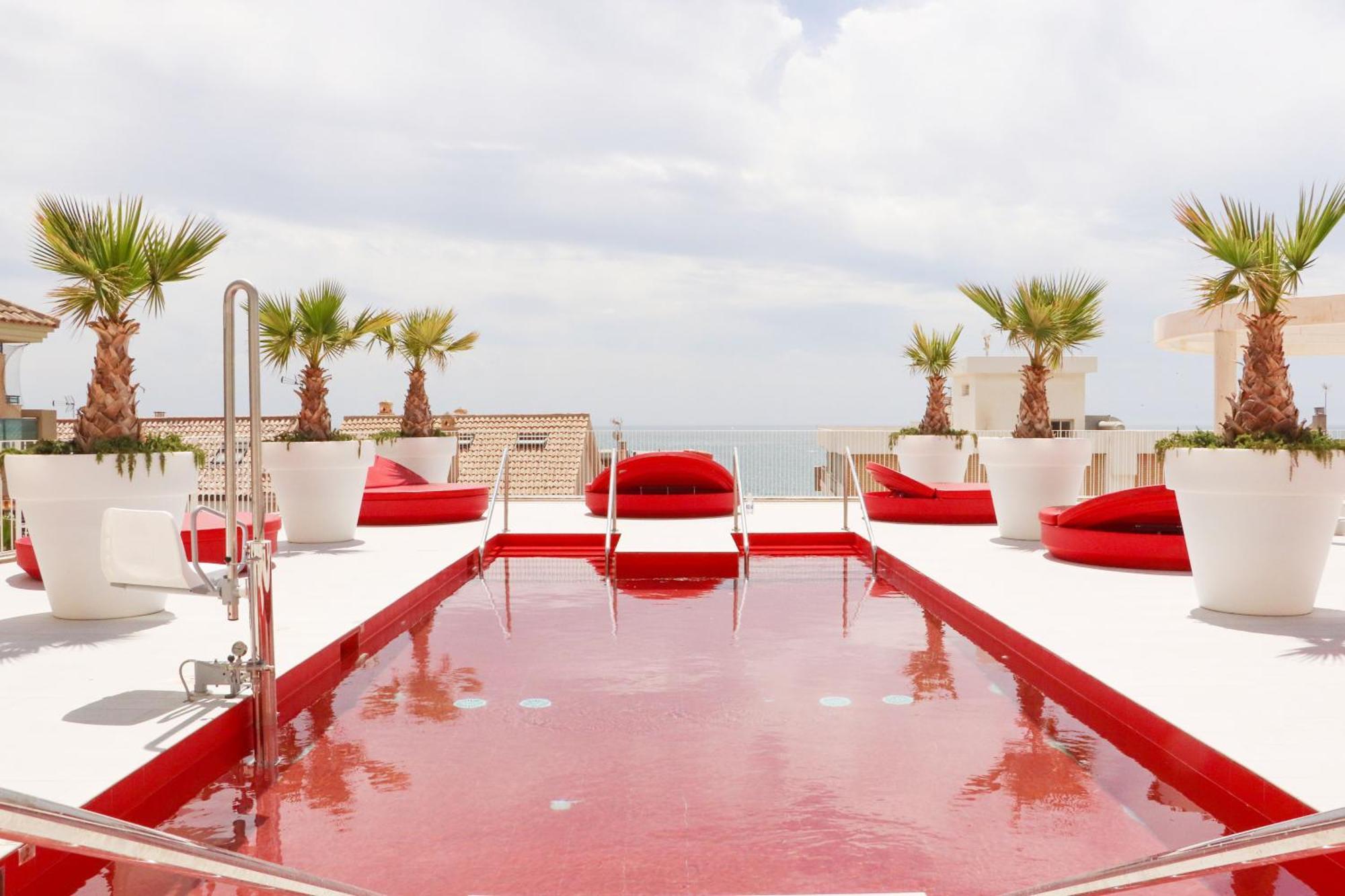 Fantastic Apartment In The Wave Just Steps From Carvajal Beach - Pool And Free Parking フエンヒロラ エクステリア 写真