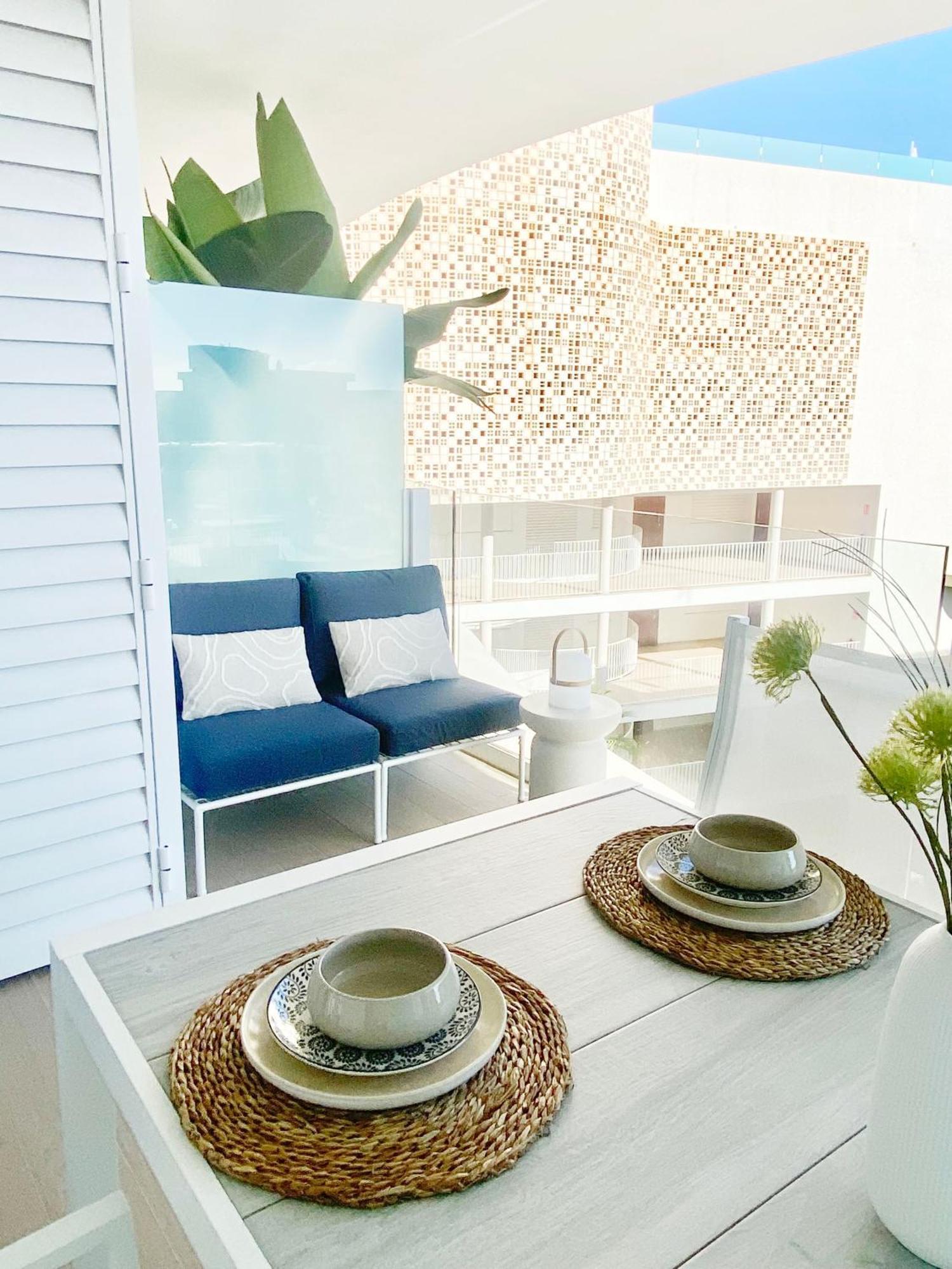 Fantastic Apartment In The Wave Just Steps From Carvajal Beach - Pool And Free Parking フエンヒロラ エクステリア 写真